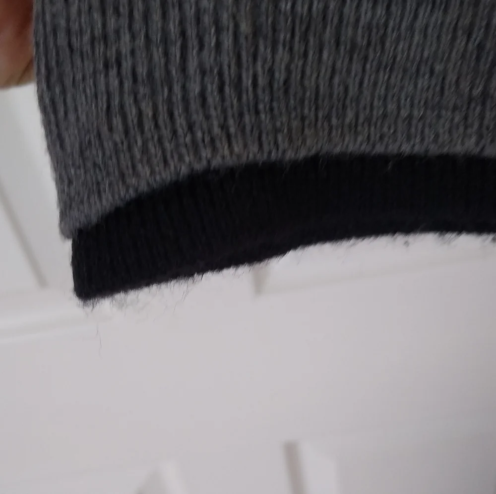 Pierre Cardin sweater - Picture 3 of 3